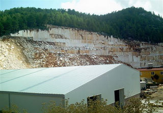 Wooden Black quarry