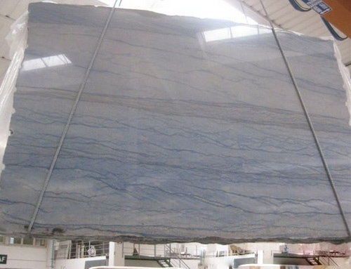 Azul Macaubas, Italy